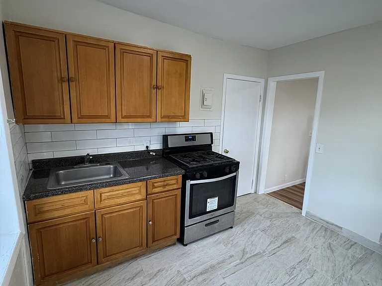 92-04 Corona Ave #2F — Photo 14