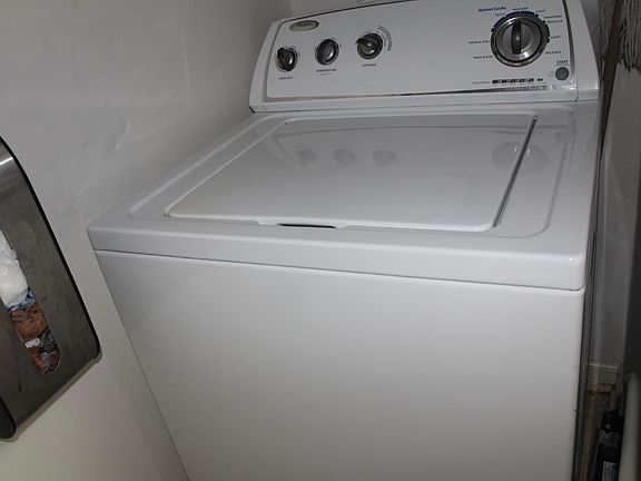 3rd image of 821 Fain Ave #10