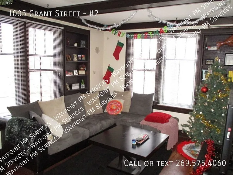 1005 Grant St #2 — Photo 2