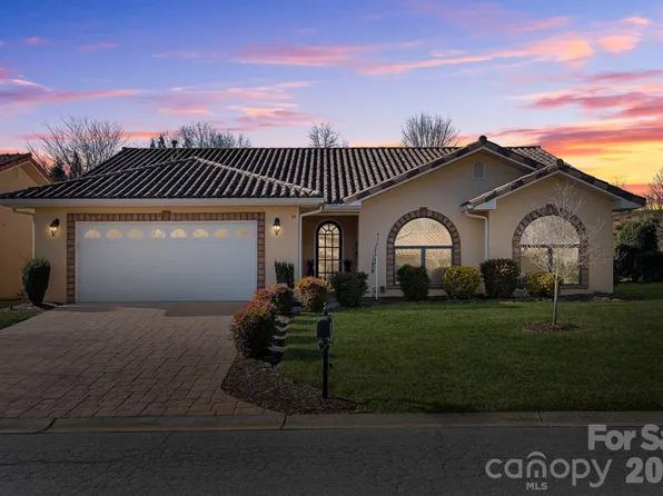 19 Pacifico Dr, Asheville, NC 28806