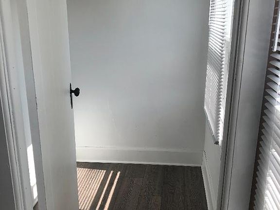 4th image of 806 Lincoln Ave