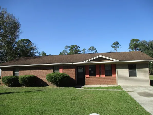 83 E Darsey Ave, Lakeland, GA 31635