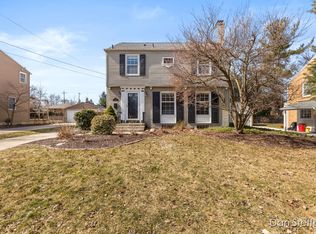 1547 Groton Rd SE, East Grand Rapids, MI 49506