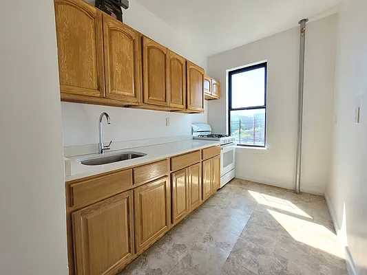 Rented by Bruma Realty LLC | media 1