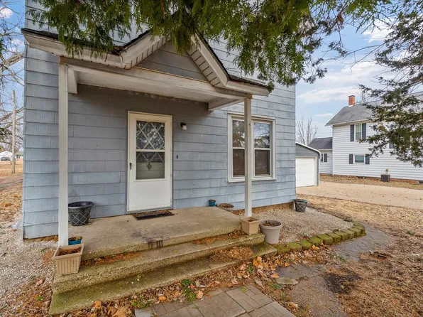 203 W 3rd St, Tampico, IL 61283