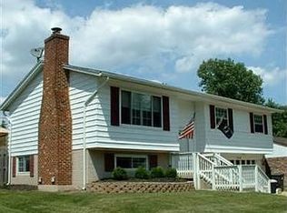 265 Grantwood Dr, Dayton, OH 45449