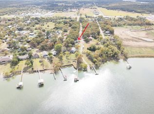 404 Haralson Ln, West Tawakoni, TX 75474