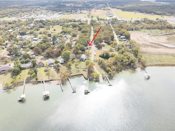 404 Haralson Ln, West Tawakoni, TX 75474
