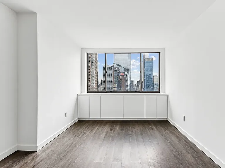 520 W 43rd St #11J — Photo 8