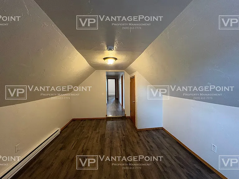 1079 Shawano Ave — Photo 7