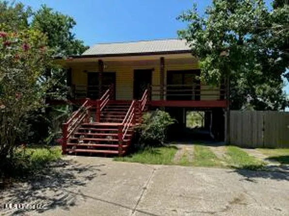 9209 W Edgewater Blvd, Ocean Springs, MS 39564