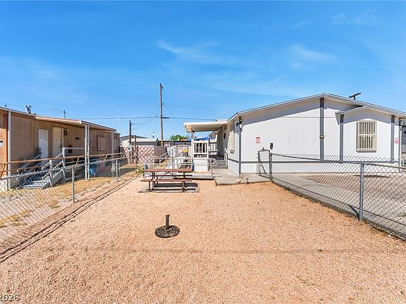 3rd image of 6124 Glacier Ave