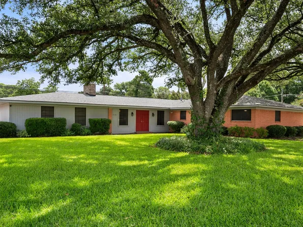 2101 Bowie Dr, Corsicana, TX 75110