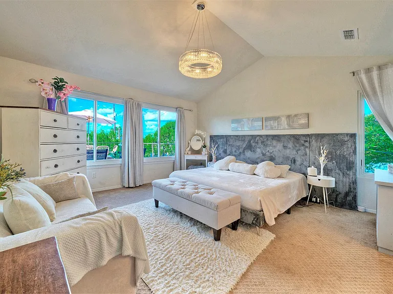5513 Great Divide Dr — Photo 23
