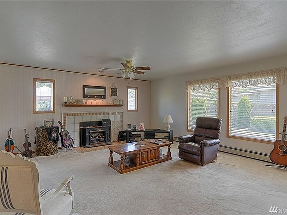 3rd image of 2906 Boundary St SE