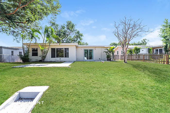1588 Eunice Ln — Photo 14