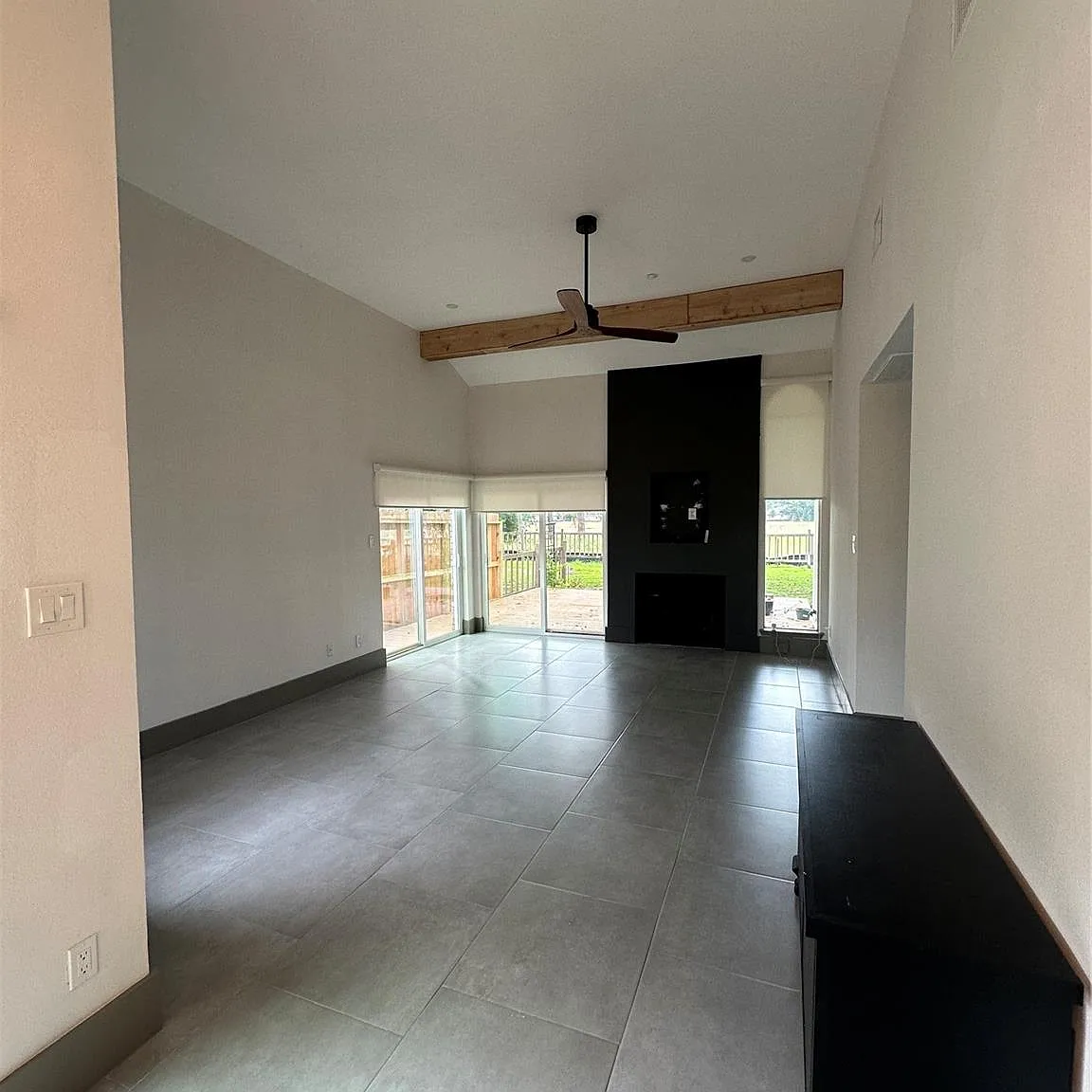 1 bed, 1.0 bath, 854 sqft, $1,850 — Photo 2
