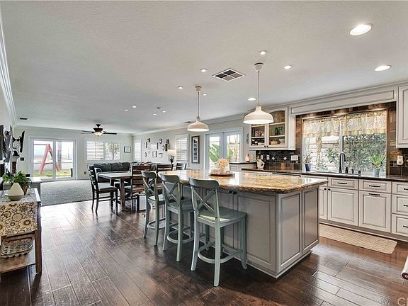 5th image of 1321 Radcliffe Cir
