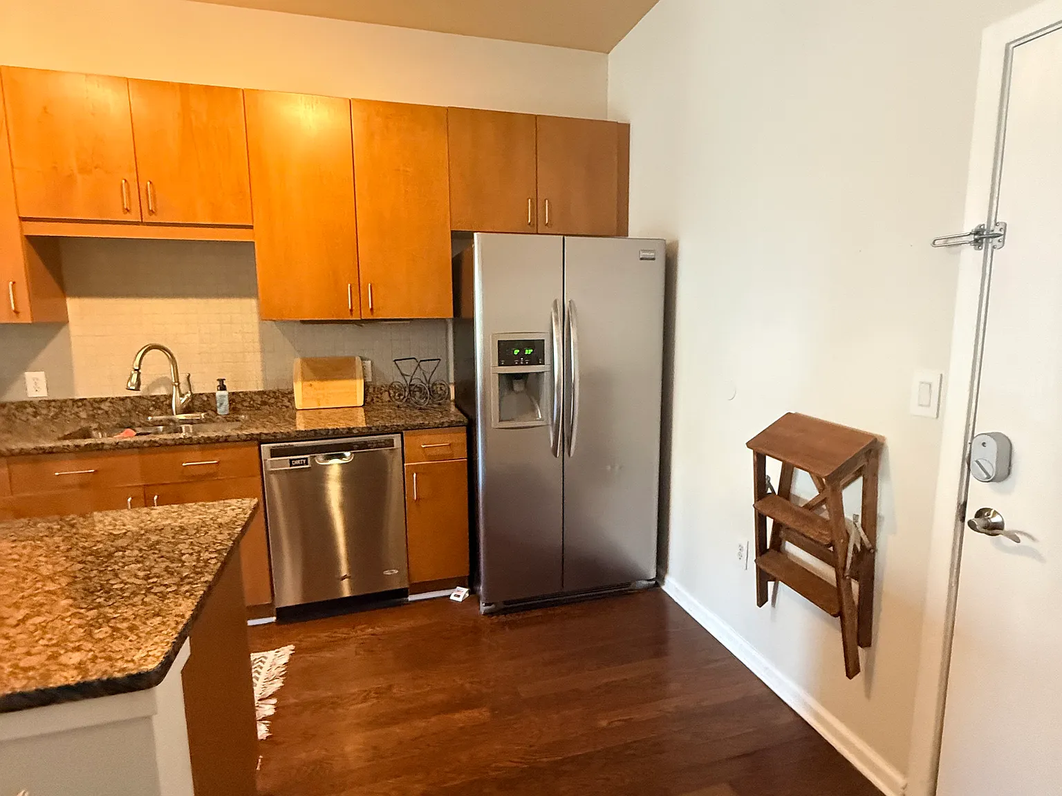 1 bed, 713 sqft, $2,000 — Photo 4