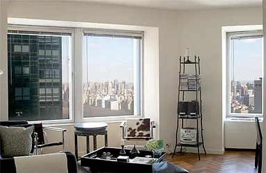 Sold by Macklowe Investment Properties