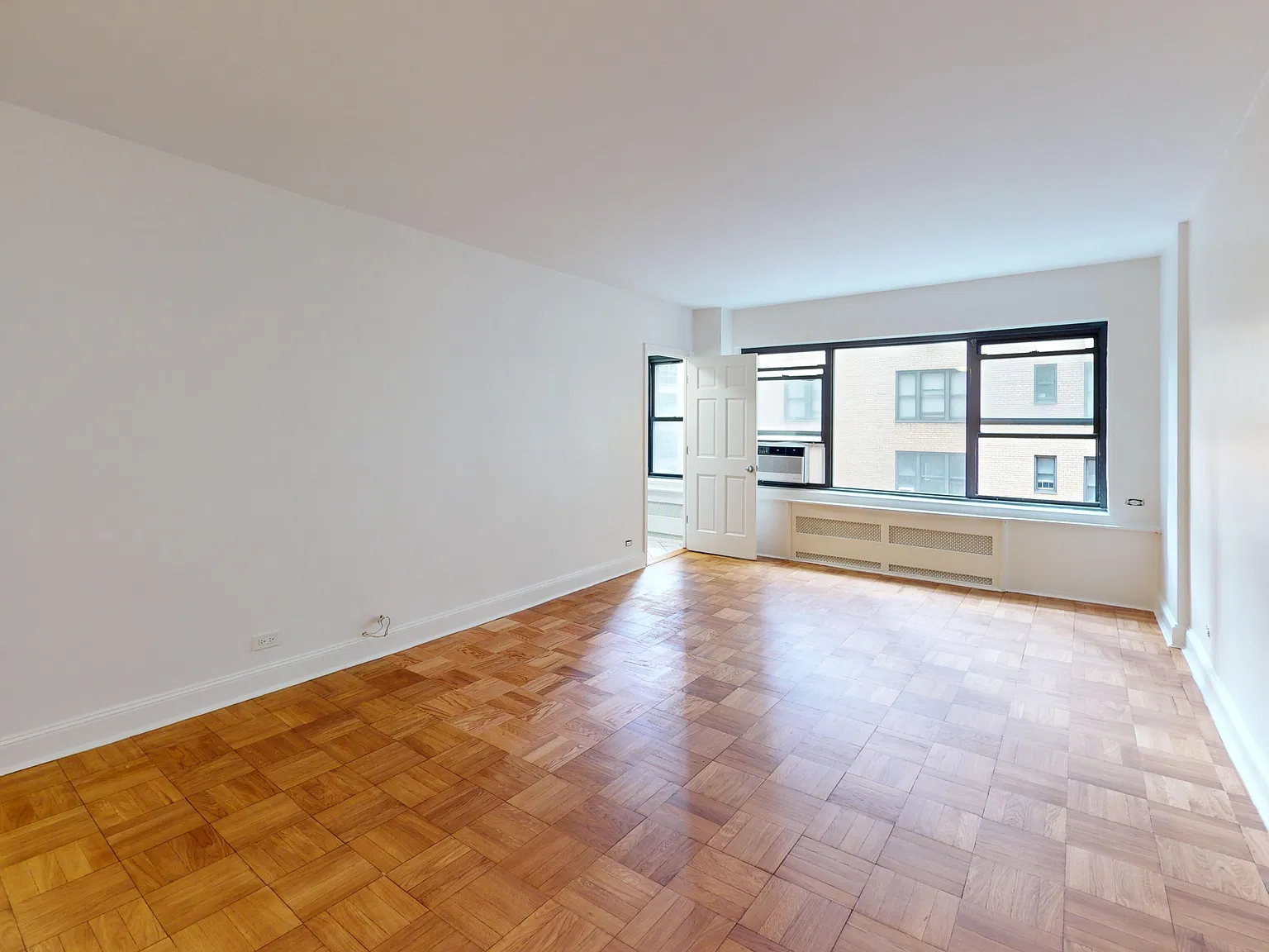412 East 55th Street — Photo 2
