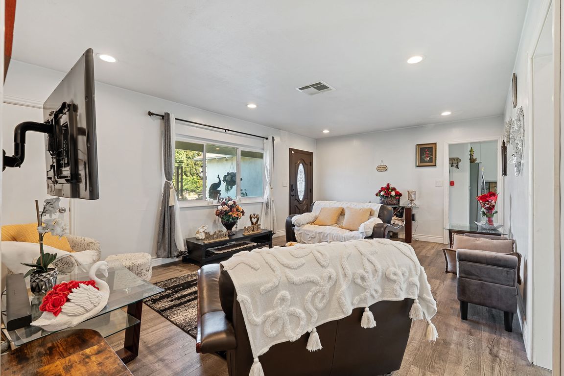 next background image