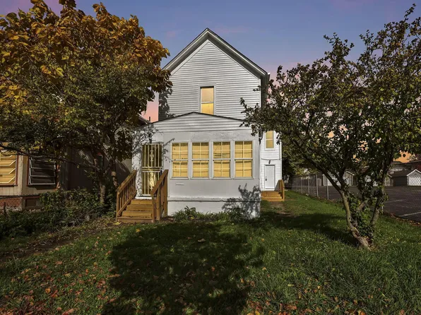 292 E Barthman Ave, Columbus, OH 43207