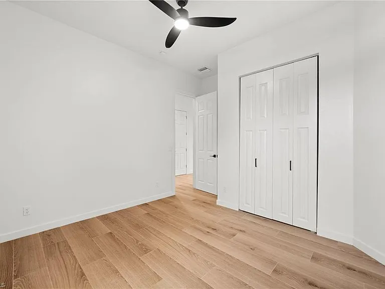 1916 Jefferson Ave — Photo 12