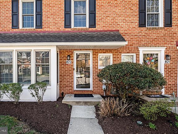 2nd image of 822 Durant Ct #4