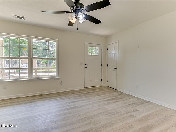 5th image of 3215 Kevin Drive