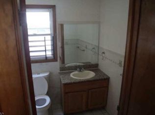 902 3rd Ave #1, Elizabeth, NJ 07201