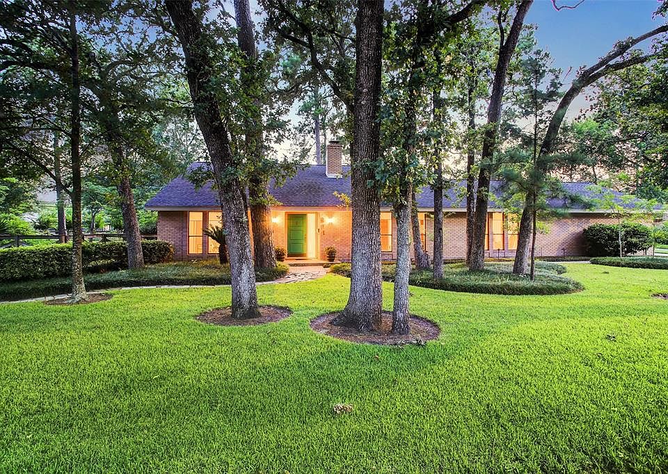 1st image of 411 W Gaywood Dr