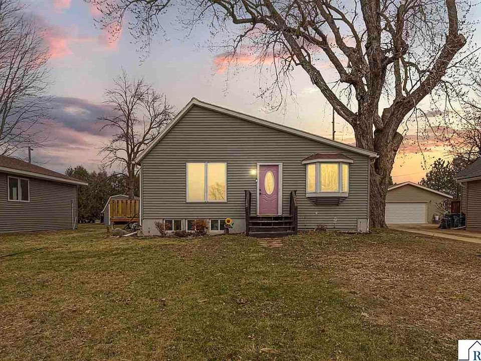 1st image of 203 1st St E