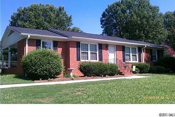 1st image of 2130 Lee St