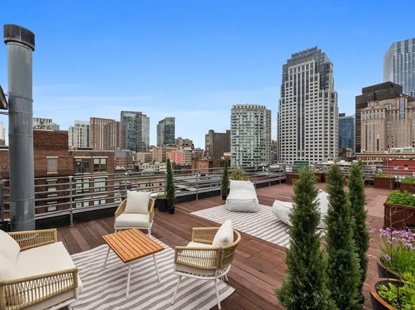 121-121 Beach St #803, Boston, MA 02111