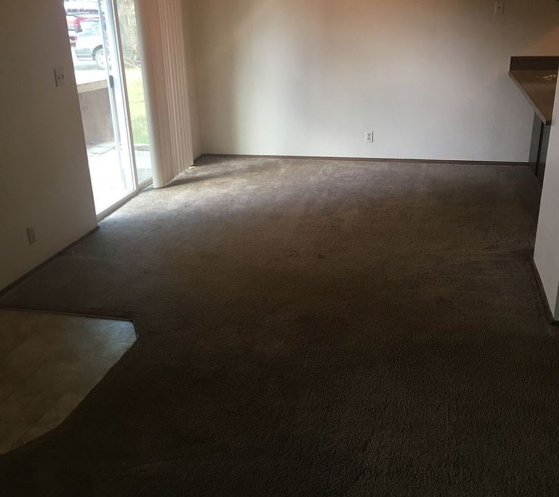 1st image of 13711 SE 20th Cir
