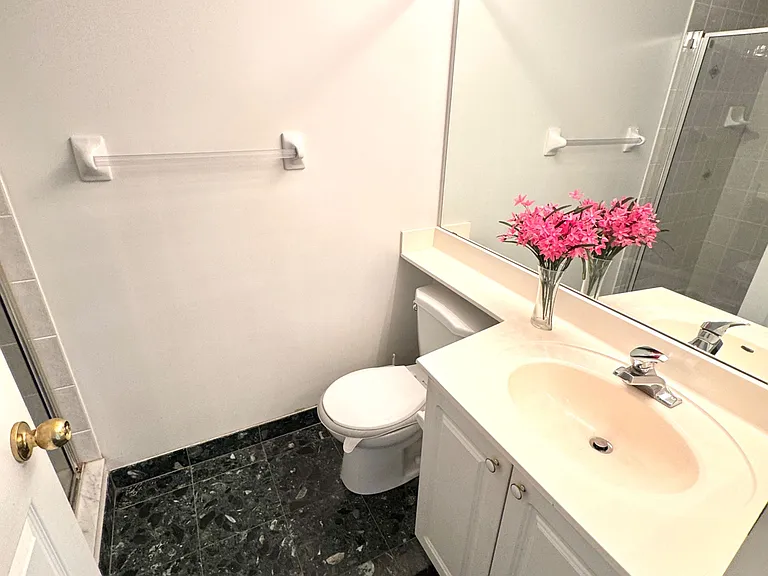8 Hillcrest Ave #2101 — Photo 25