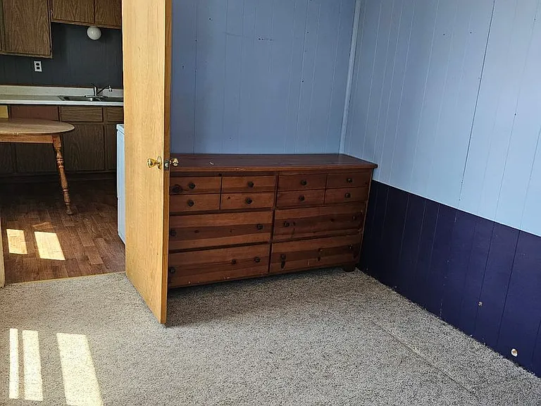 110 E Canda St — Photo 8