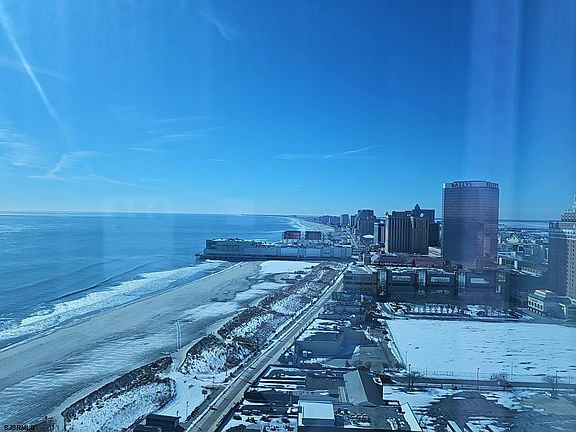 5th image of 1515 Boardwalk #2910