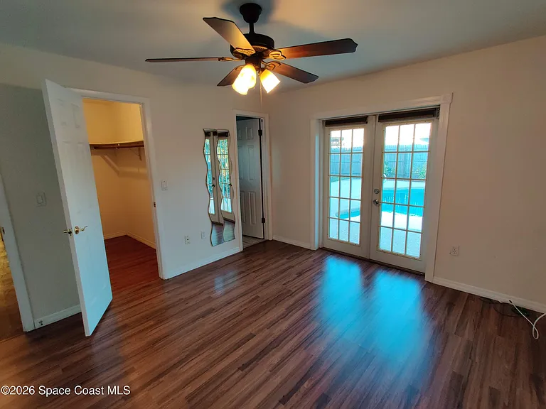2330 Jason St — Photo 24
