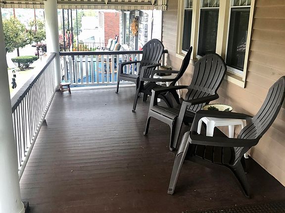 3rd image of 309 Stafford Ave