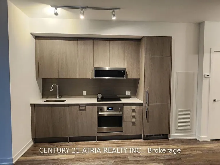 250 Lawrence Ave W #709 — Photo 4