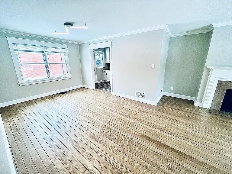 1601 Waltham Rd — Photo 5