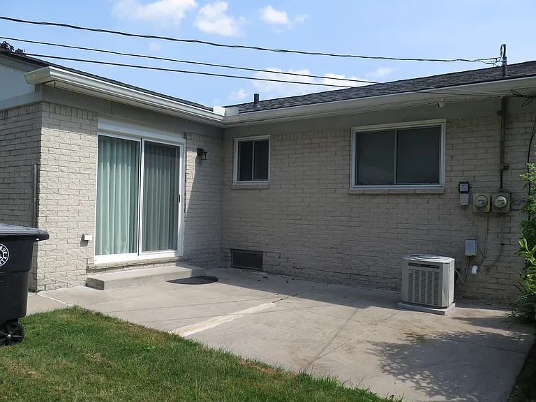 28984 Rayburn St — Photo 46