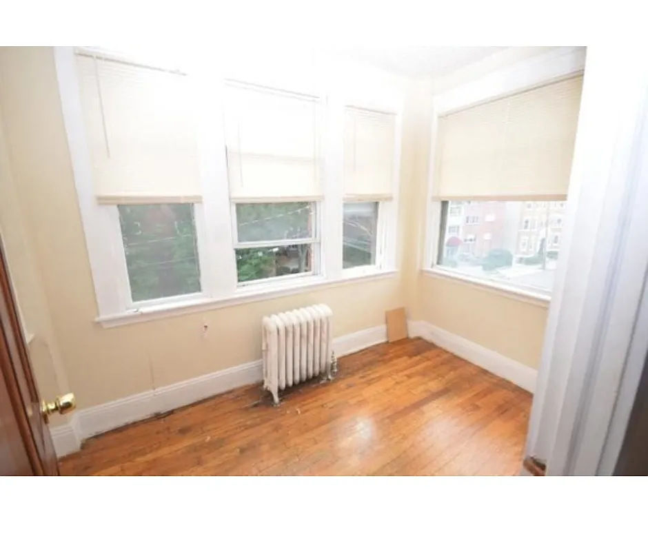 Building Photo - 244 Kelton St #3