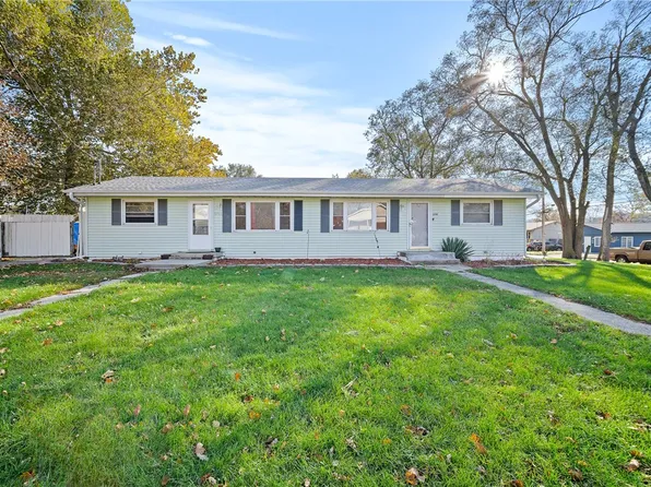 3701/3703 E Sheridan Ave, Des Moines, IA 50317
