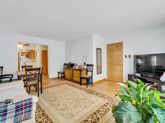4th image of 7907 W Belmont Ave