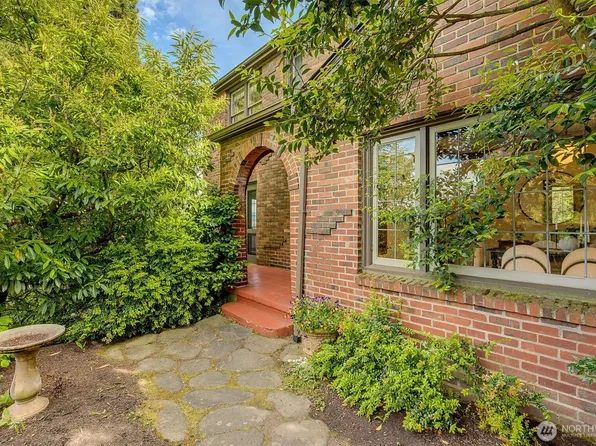 3601 E Cherry Street, Seattle, WA 98122