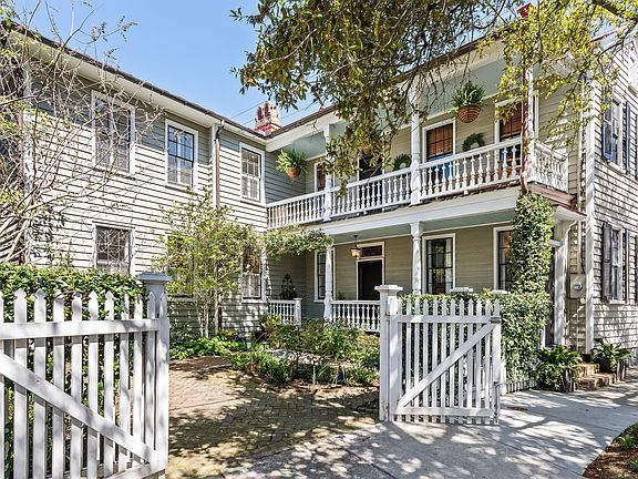 3rd image of 28 Warren St