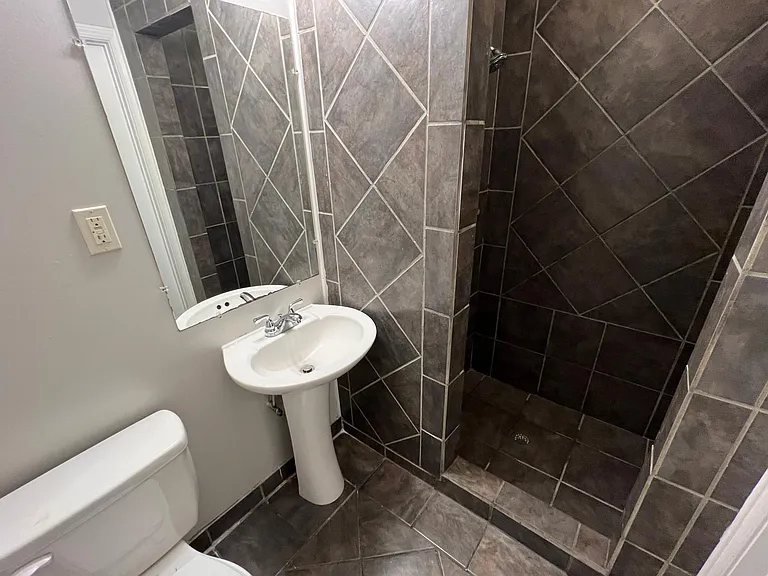 4231 Sunnyslope Dr — Photo 10